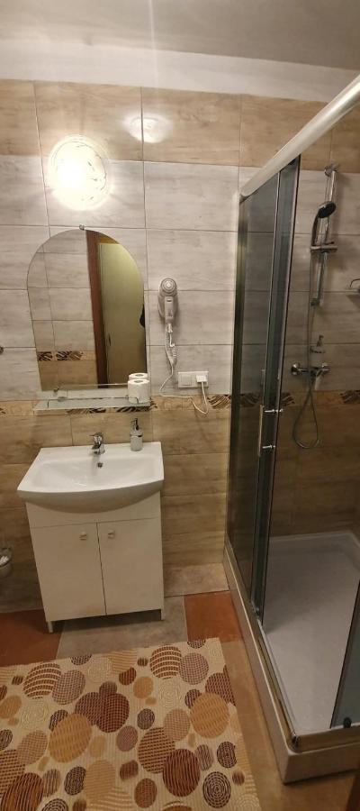 Villa Eden & Restaurant Елк Екстериор снимка